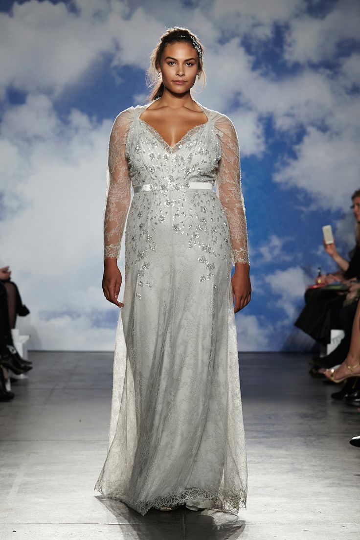 plus-size-wedding-dresses-with-sleeves3