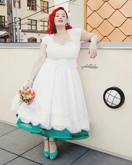 how-to-find-the-right-color-for-your-stunning-plus-size-wedding-dress2