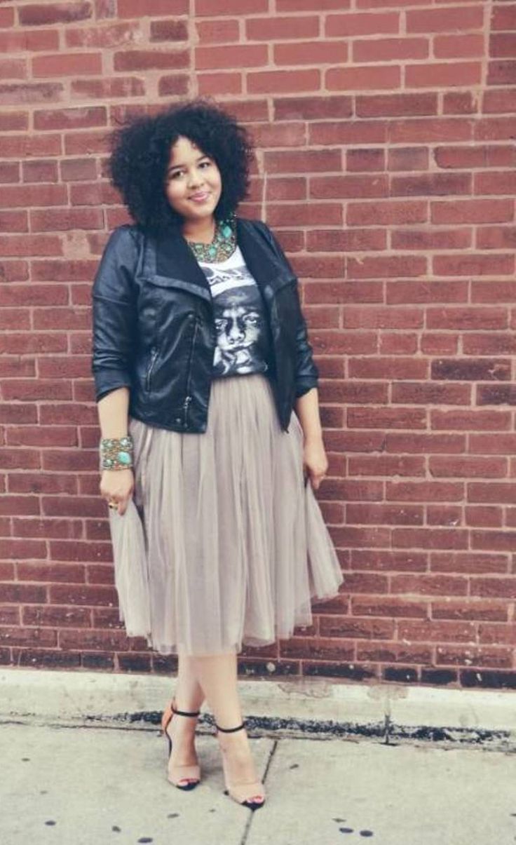 5-ways-to-wear-a-leather-jacket-for-curvy-girls-that-you-will-love1