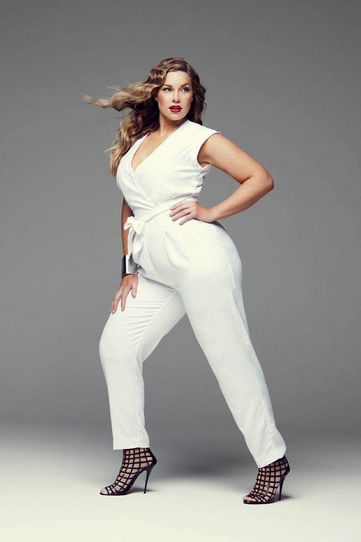 5-ways-to-wear-a-plus-size-white-jumpsuit-without-looking-frumpy-4