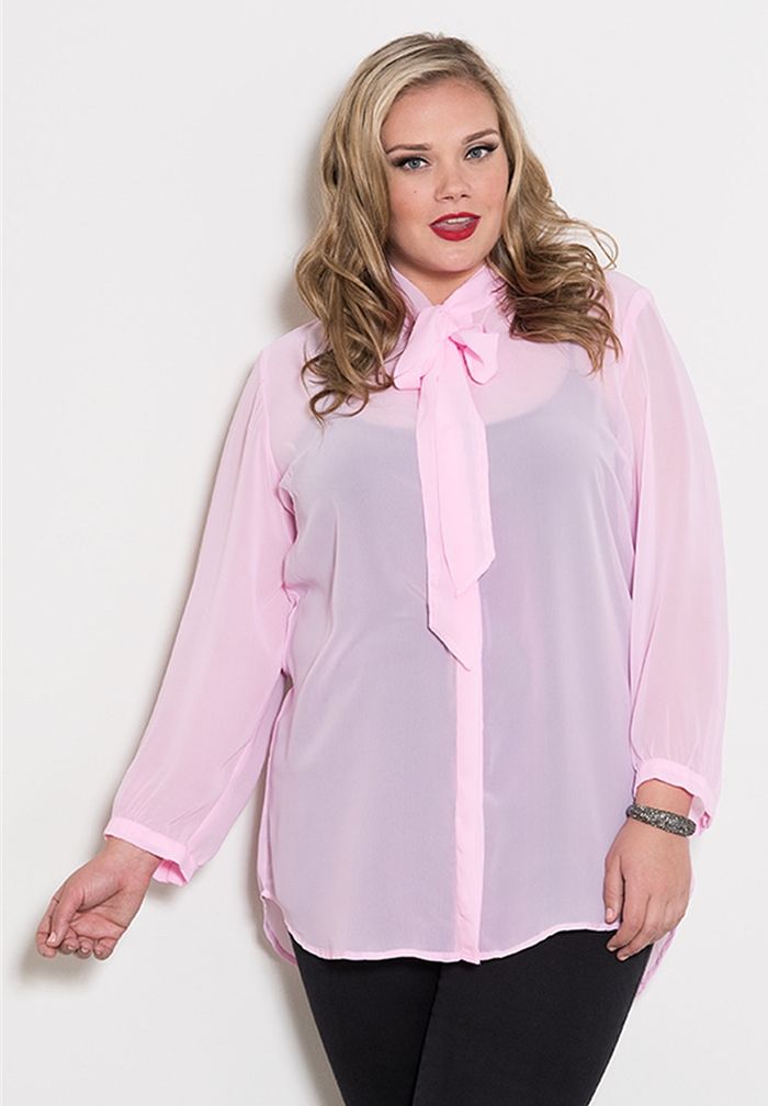 pick-the-right-chiffon-top-for-christmas-outfits-4 | curvyoutfits.com