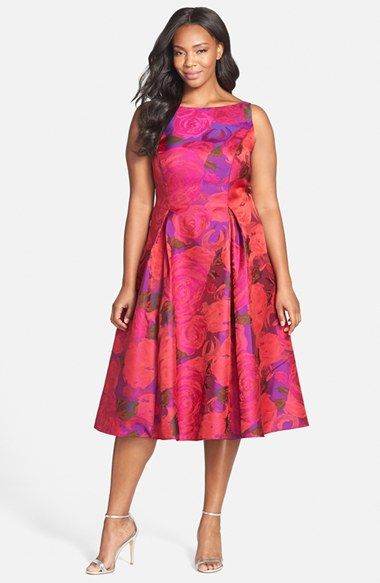 5-chic-floral-dresses-for-plus-size-girls-that-you-will-love-2