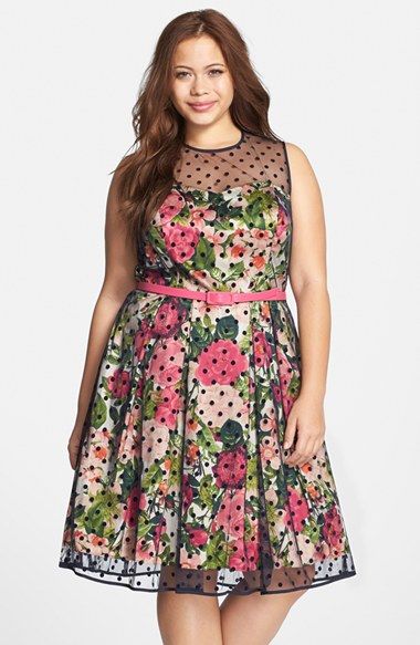 5-chic-floral-dresses-for-plus-size-girls-that-you-will-love-3