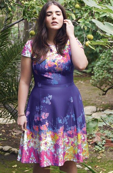 5-chic-floral-dresses-for-plus-size-girls-that-you-will-love-4