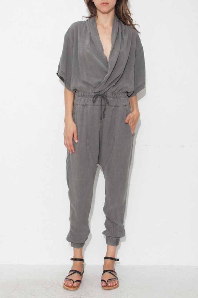 the-right-jumpsuits-for-petite-plus-size-girls-4