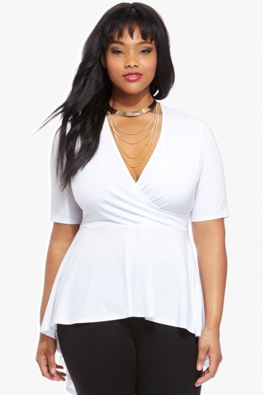 5-white-tops-that-flatter-your-curves-2